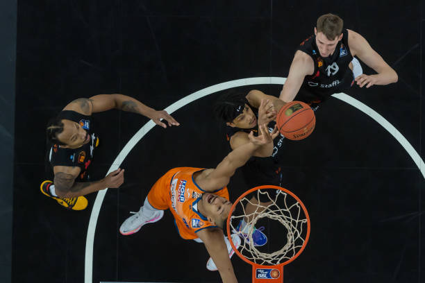 他不仅为自 他不仅为自